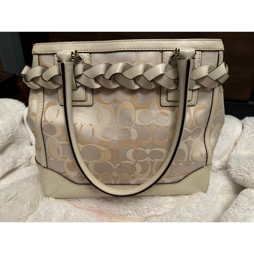 Vintage Coack Hampton handbag in beautiful Ivory - Picture 4 of 13